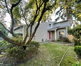 Building Photo - 13236 NE 139th Pl
