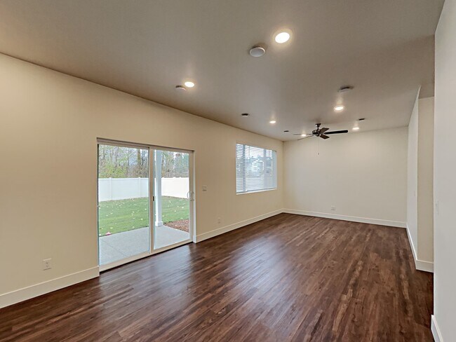 Foto del edificio - 1522 W Caspian Street