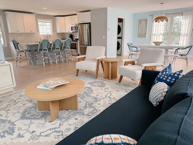 Building Photo - 65 What Cheer Rd Building Photo - 65 What Cheer Rd