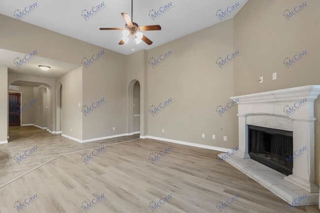 Foto del edificio - Sophisticated 4/2.5 in Fort Worth!