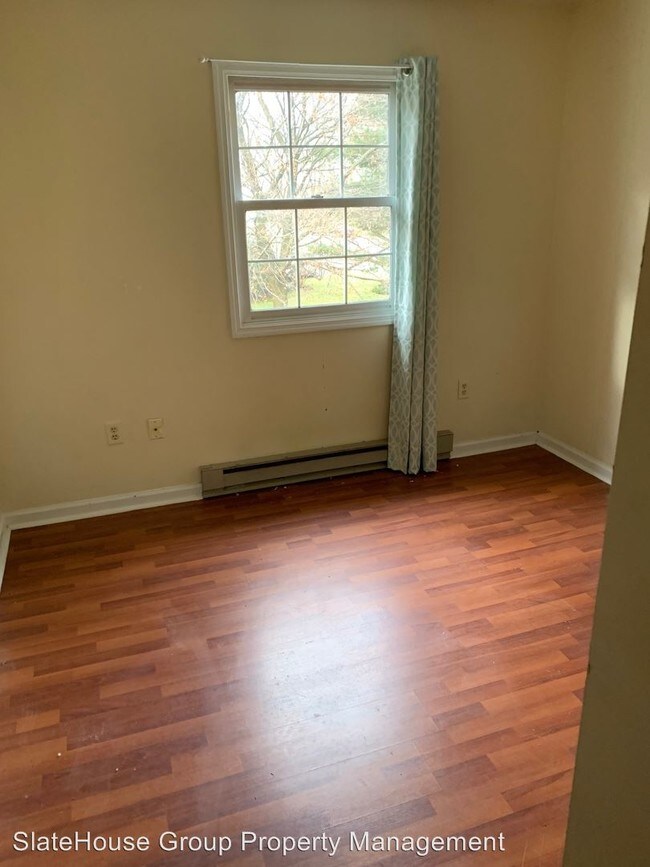 Foto del edificio - 3 br, 1.5 bath House - 567 E Linden St