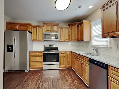 Foto del edificio - 1518 Hawkcrest Ln