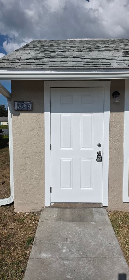 Building Photo - 3 bedroom 2 bath duplex