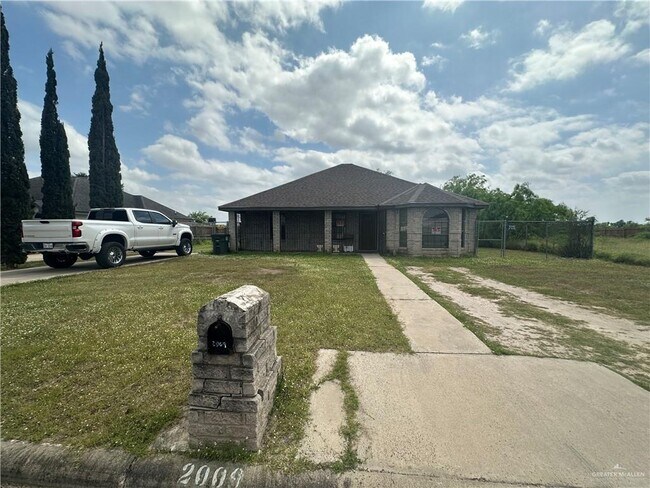 Building Photo - 2009 Tiffany Dr