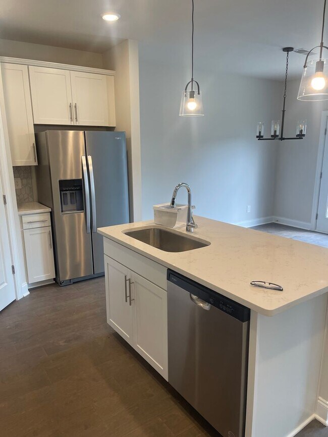 Building Photo - BRAND NEW, energy-efficient condo townhous...