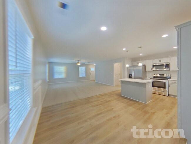 Foto del edificio - 241 Roosevelt Thompson Rd