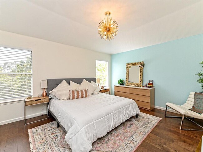 Foto del edificio - 3516 Rock Shelf Ln
