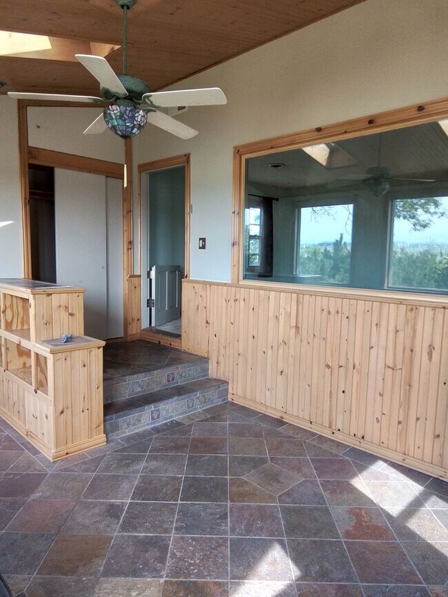 Foto del edificio - Single family home w / elbow room in Bozeman