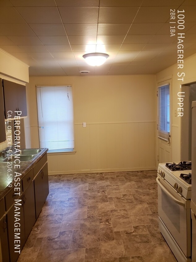 Building Photo - 1000 Hagerer St
