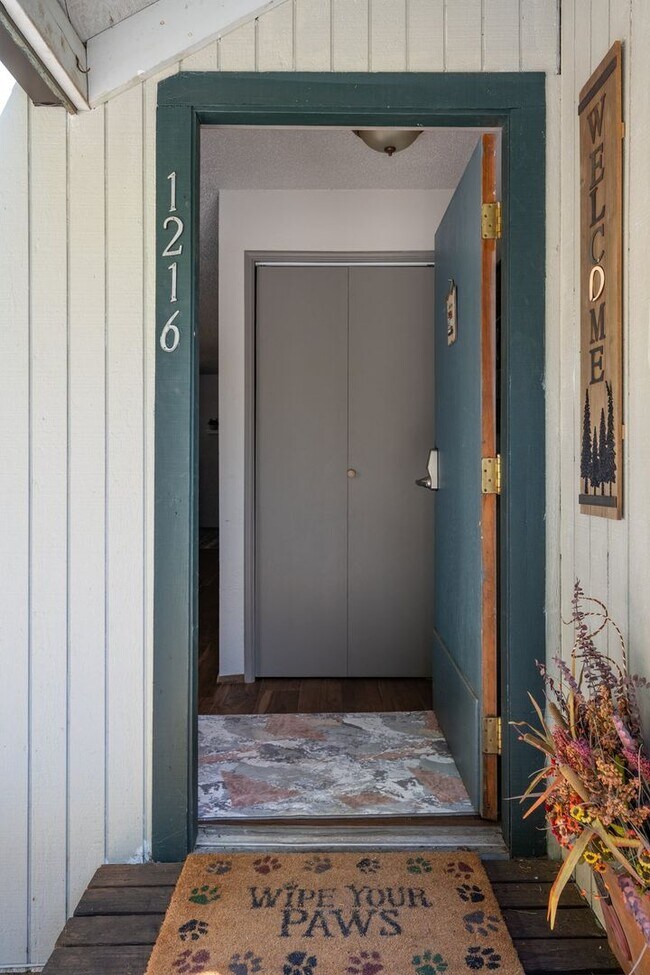Foto del edificio - Westside 2BD Duplex