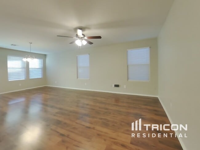 Building Photo - 11940 W El Cortez Pl