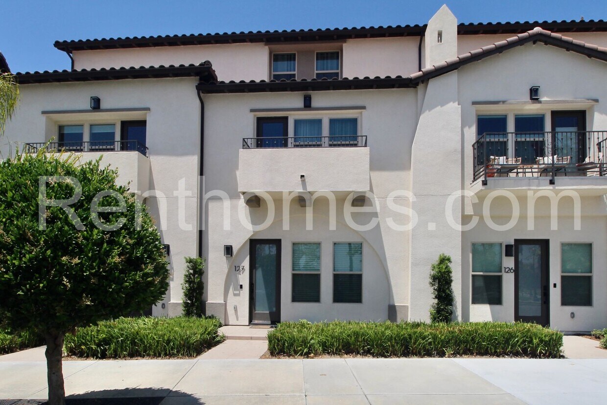 Primary Photo - Eastlake, 1716 Discovery Falls Dr #127, De...