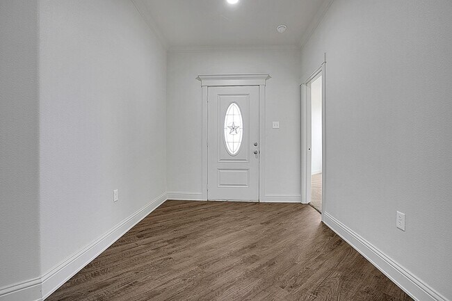 Building Photo - 7004 18th St