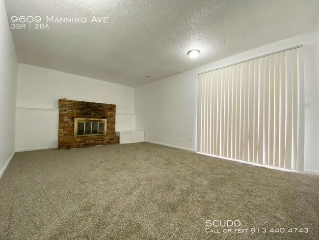Building Photo - Fresh and Clean Duplex!
