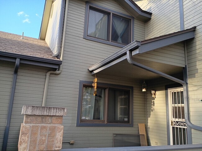 Building Photo - 9153 W Cedar Dr