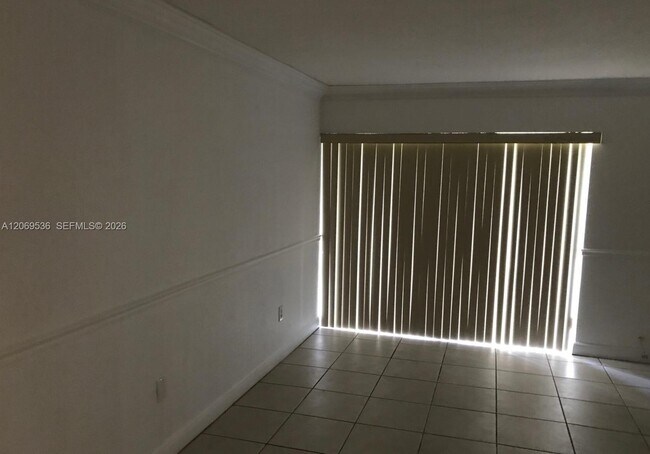 Foto del edificio - 9445 SW 76th St