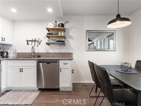 Building Photo - 14405 Cerise Ave