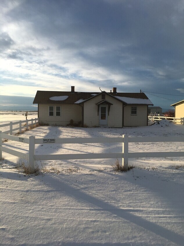 Primary Photo - Gorgeous views, just South of Milliken, tr...