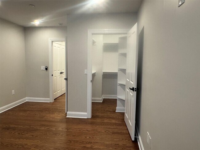 Foto del edificio - 3111 Leeward Dr
