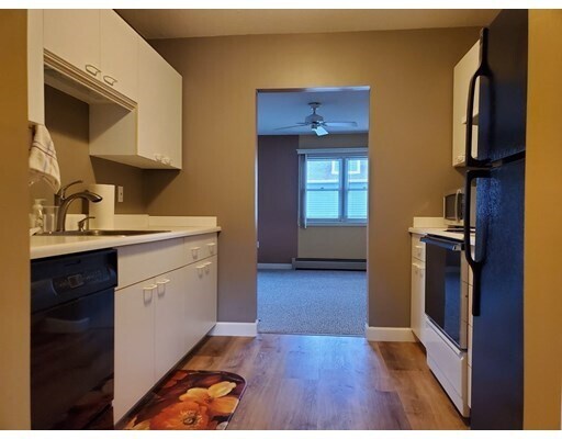 Foto del edificio - 1 Ledgewood Way