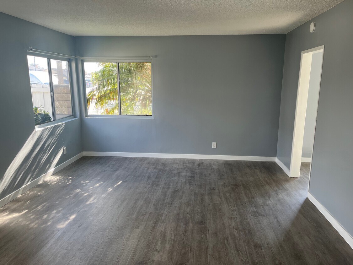 Living Room - 2425 W 182nd St