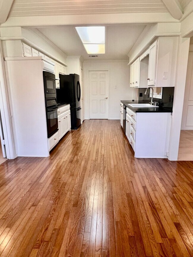 Foto del edificio - 4 Bedroom in the Meadows