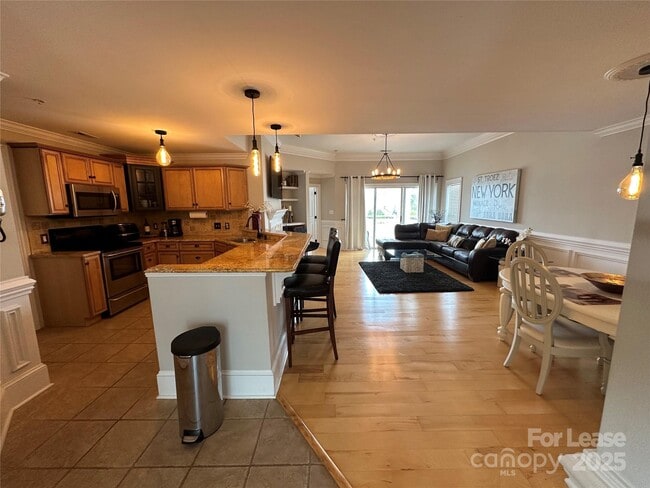 Building Photo - 1205 Torrence Cir