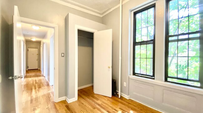 Foto del edificio - 1024 Halsey St