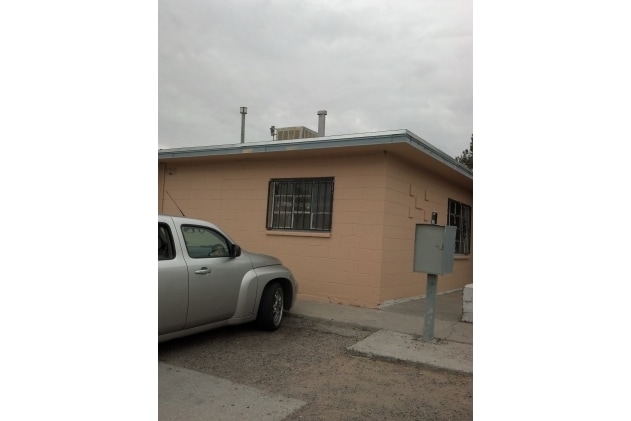 Building Photo - 4408 Sunrise Ave