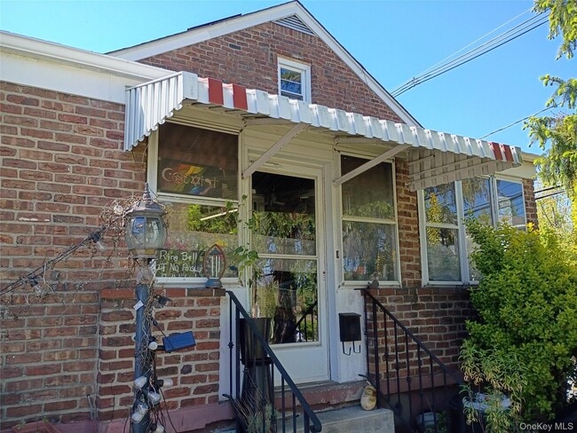 Building Photo - 93 E Railroad Ave