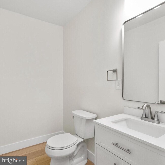 Building Photo - 5404 4th St NW