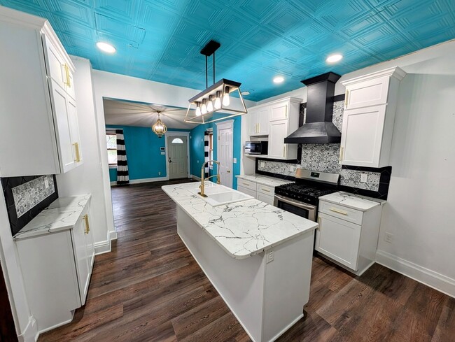 Foto del edificio - 517 1st Ave W