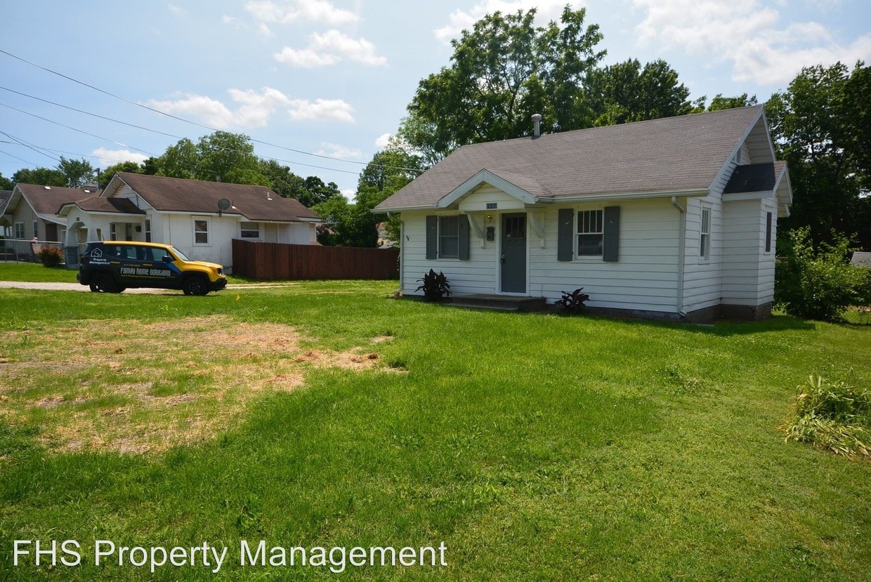 Primary Photo - 2317 N Missouri Ave