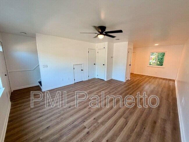 Foto del edificio - 1232 Grove Park Ln