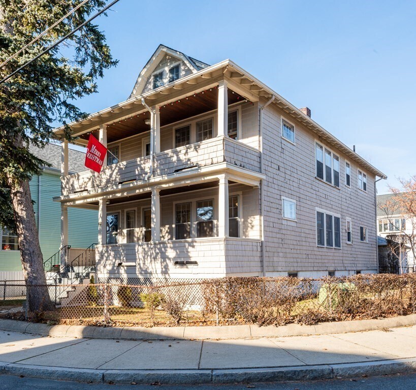 26 Eliot St Unit 1st Floor, Medford, MA 02155 Room for Rent in