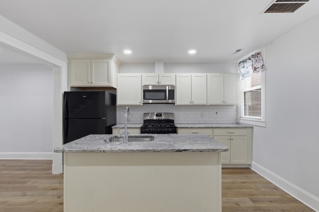 Foto del edificio - 5414 Belair Rd