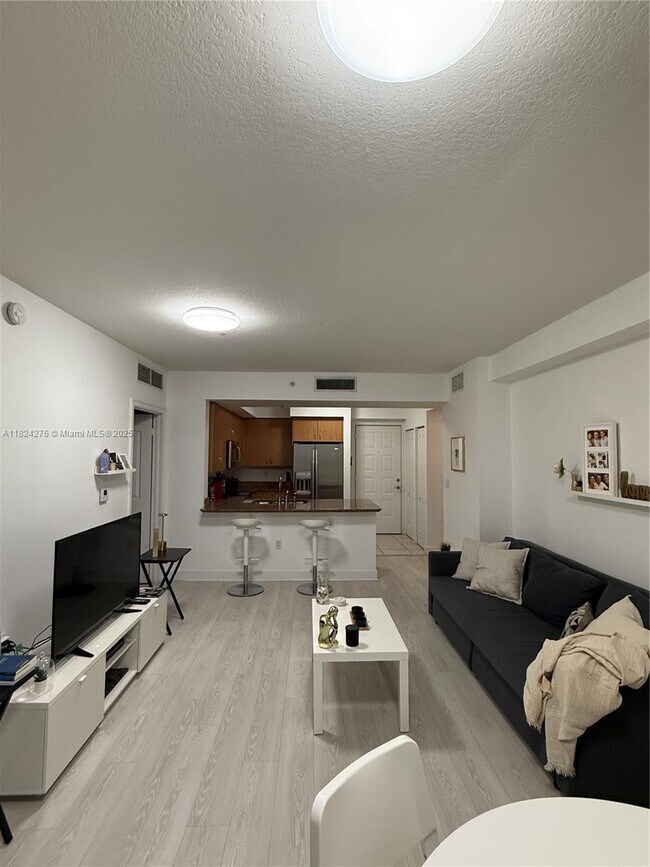 Building Photo - 1830 Radius Dr