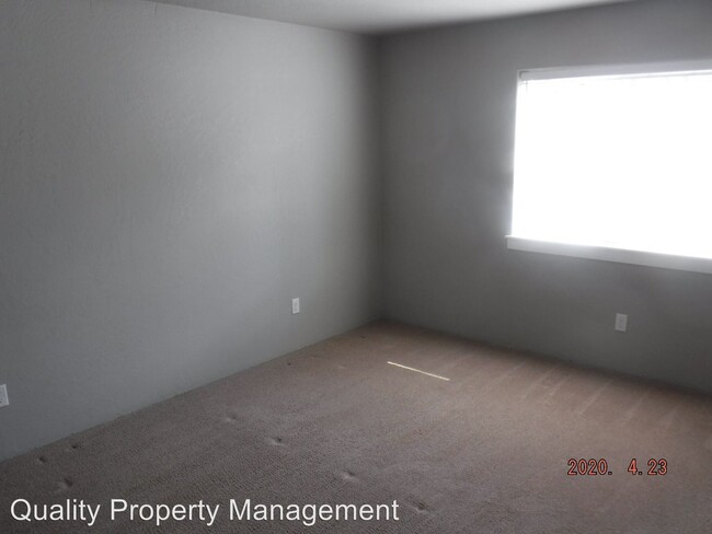 Building Photo - 521-521 Gray Ct