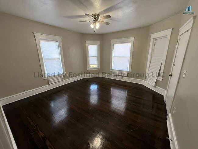 Foto del edificio - 170 King St