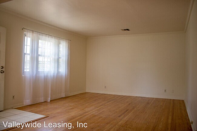 Building Photo - 4 br, 2 bath House - 1902 N Maple St