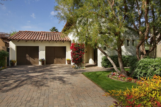 Building Photo - 78130 Coral Ln