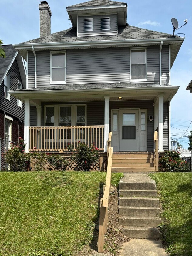 Foto principal - 1170 Walters St