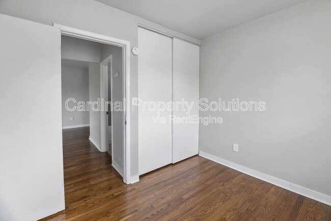 Building Photo - 3271 Morrison Ave
