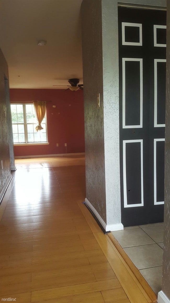 Building Photo - 3530 Wood Creek Dr