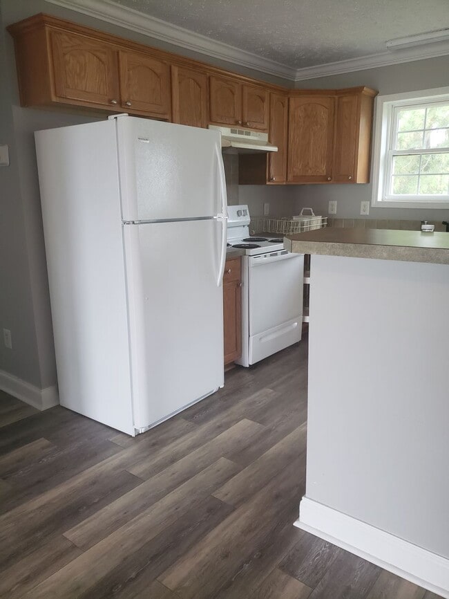 Foto del edificio - 2445 Farmwood Cir