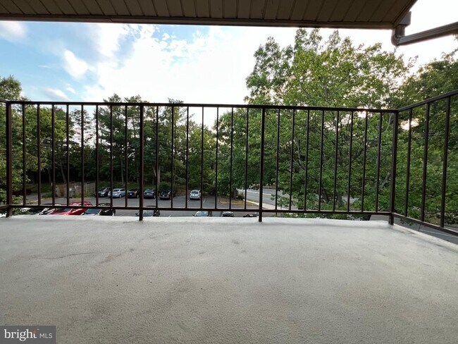 Foto del edificio - 6290 Edsall Rd
