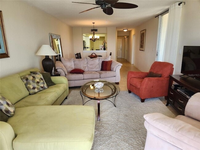 Building Photo - 6105 Bahia Del Mar Cir N