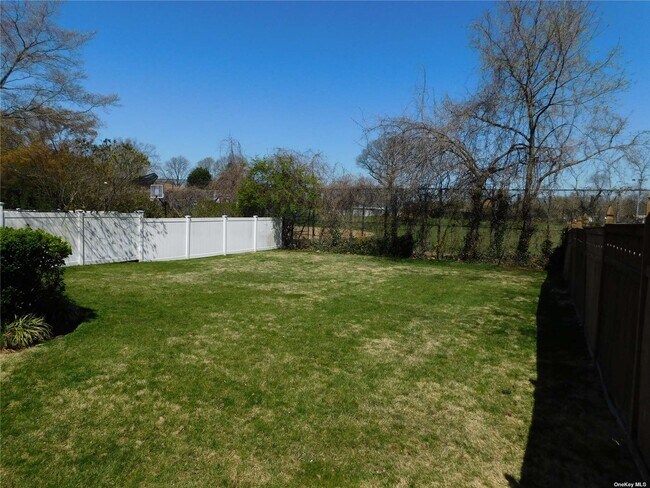 Building Photo - 823 Grand Terrace Ave