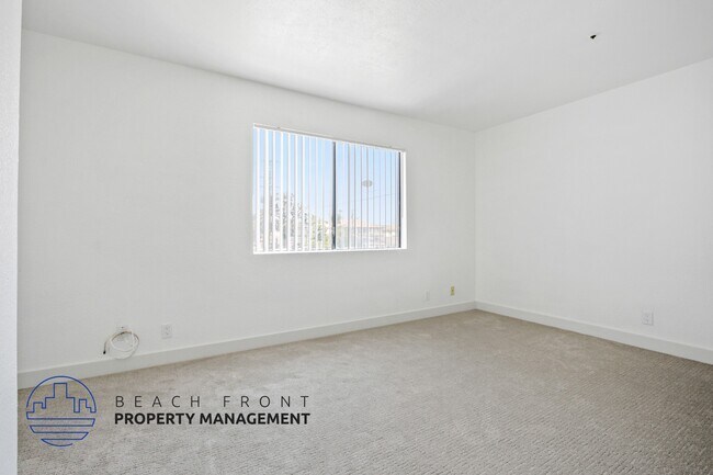 Foto del edificio - 13881-13891 Cedar St. and 13872-13882 Locu...