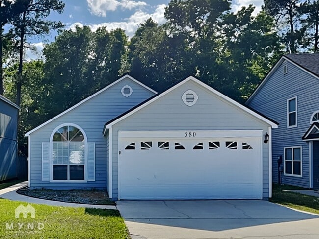 Building Photo - 580 Staffordshire Dr